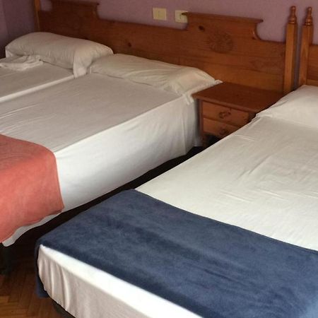 Albergue Hostal Telmo Tui Exteriör bild