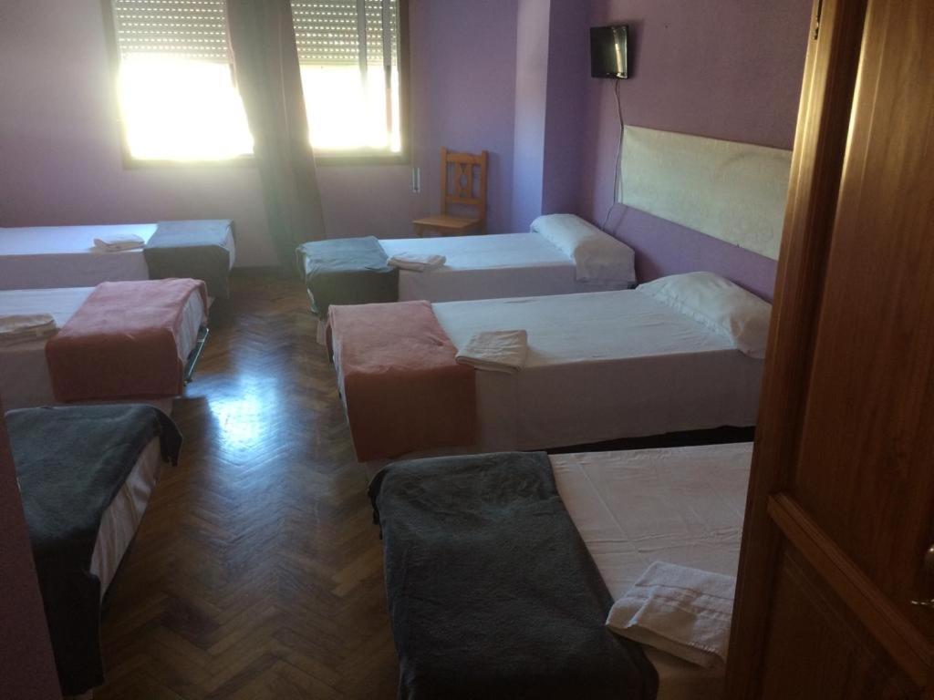 Albergue Hostal Telmo Tui Exteriör bild